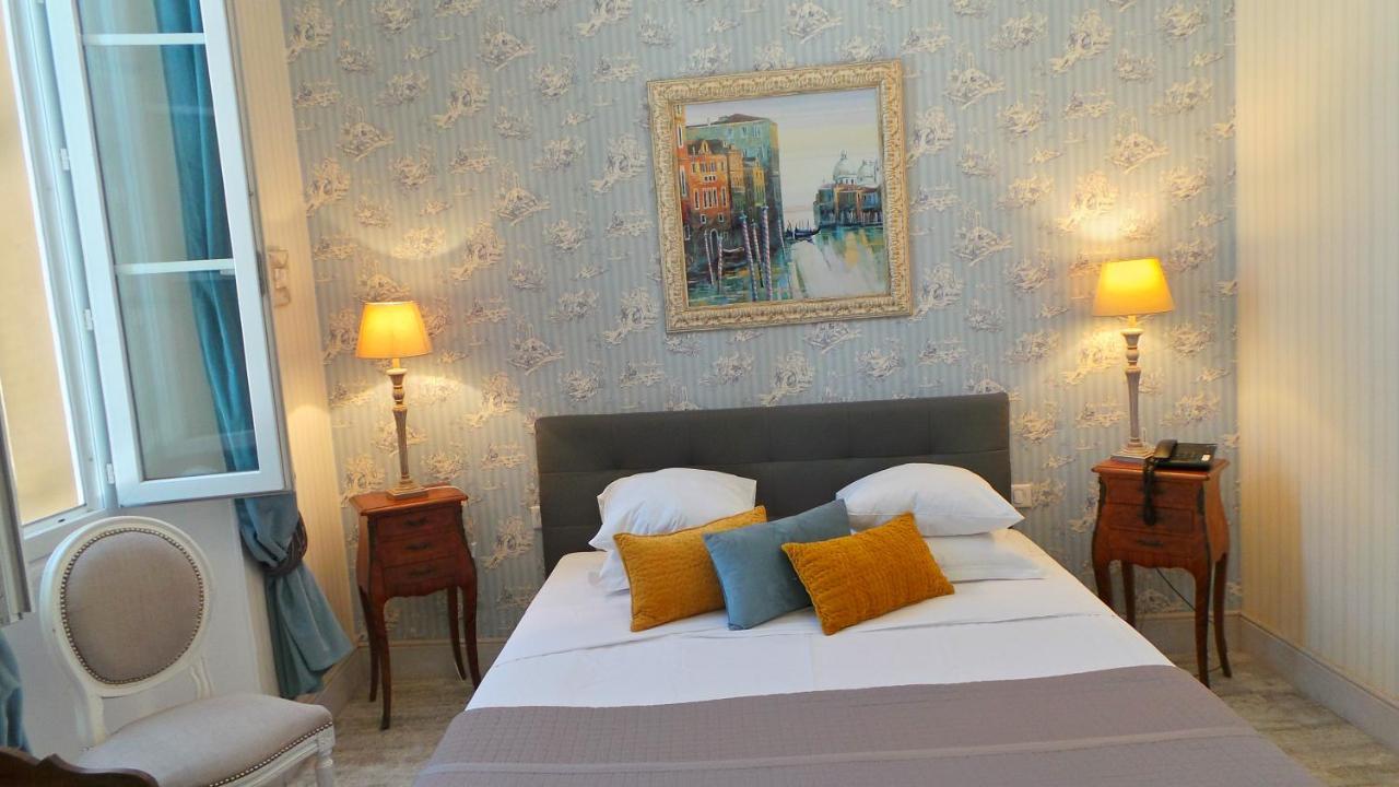 Hotel Relais Du Postillon Antibes Buitenkant foto
