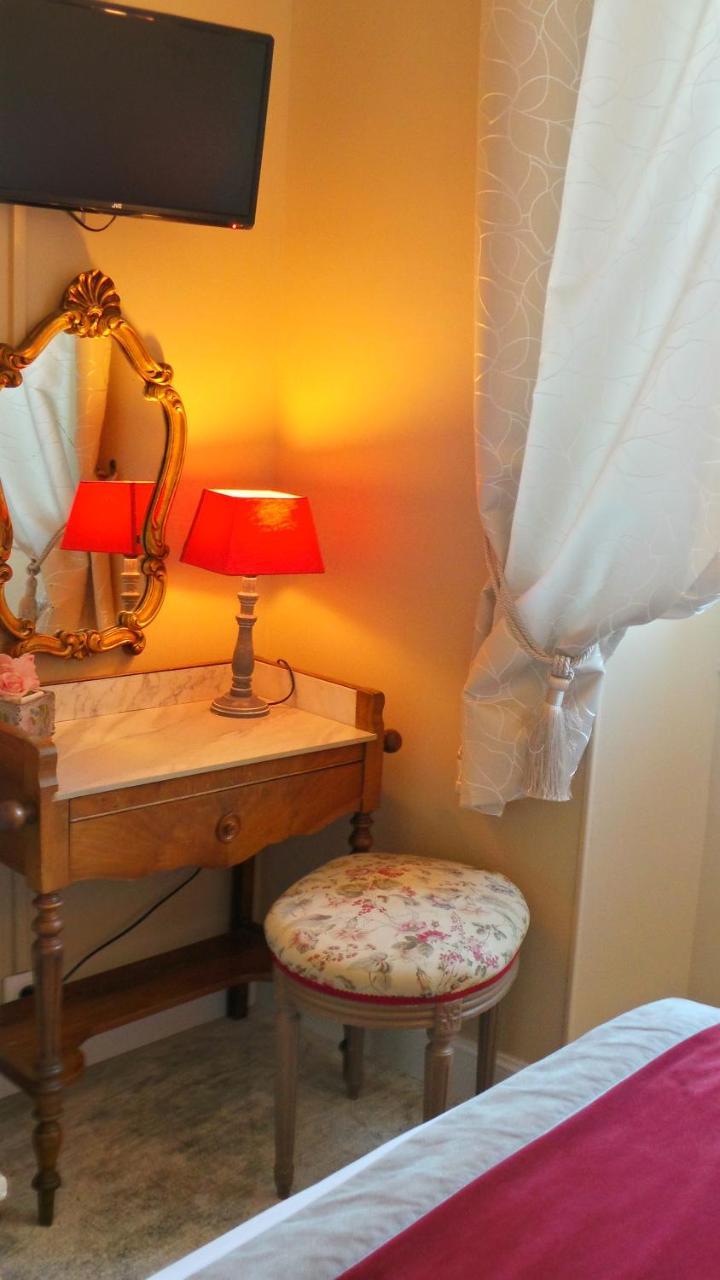 Hotel Relais Du Postillon Antibes Buitenkant foto
