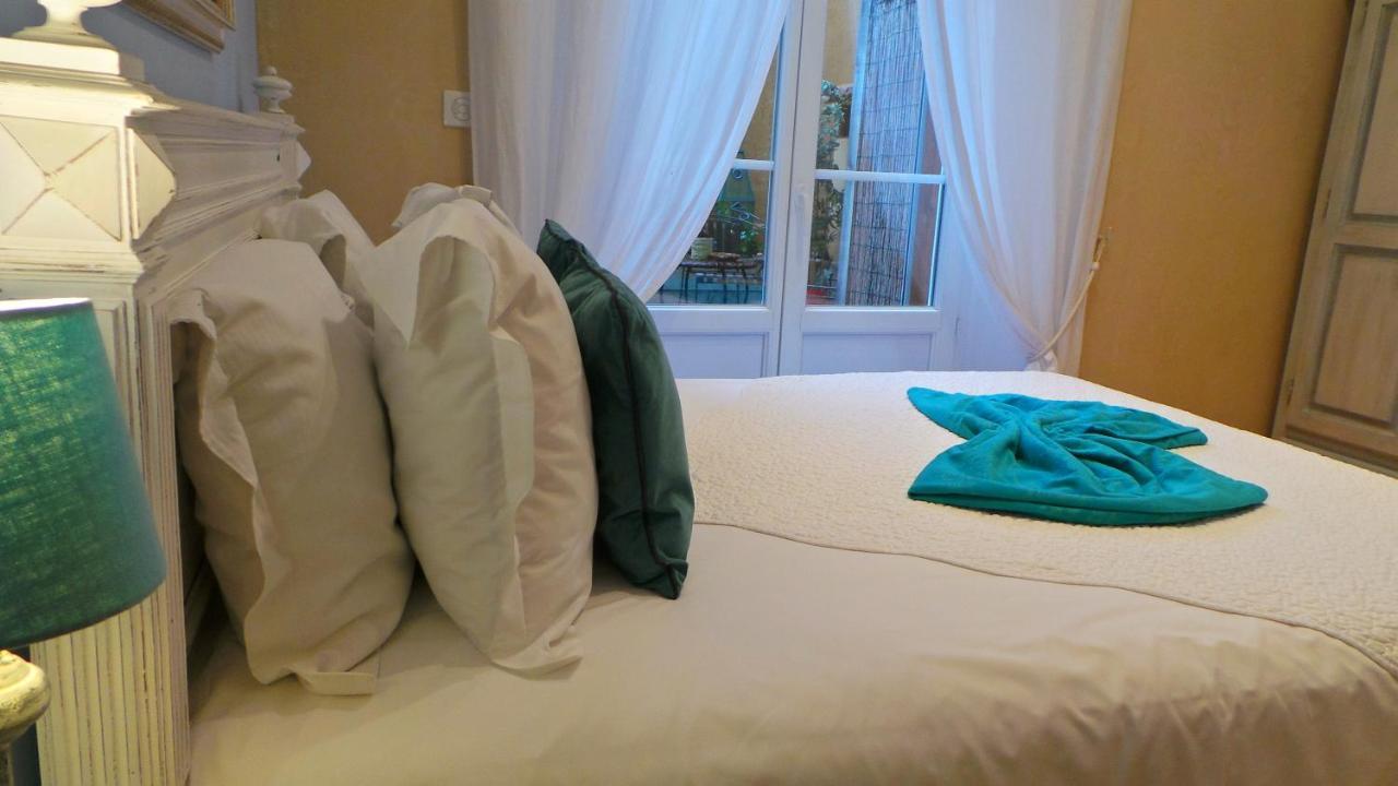 Hotel Relais Du Postillon Antibes Buitenkant foto