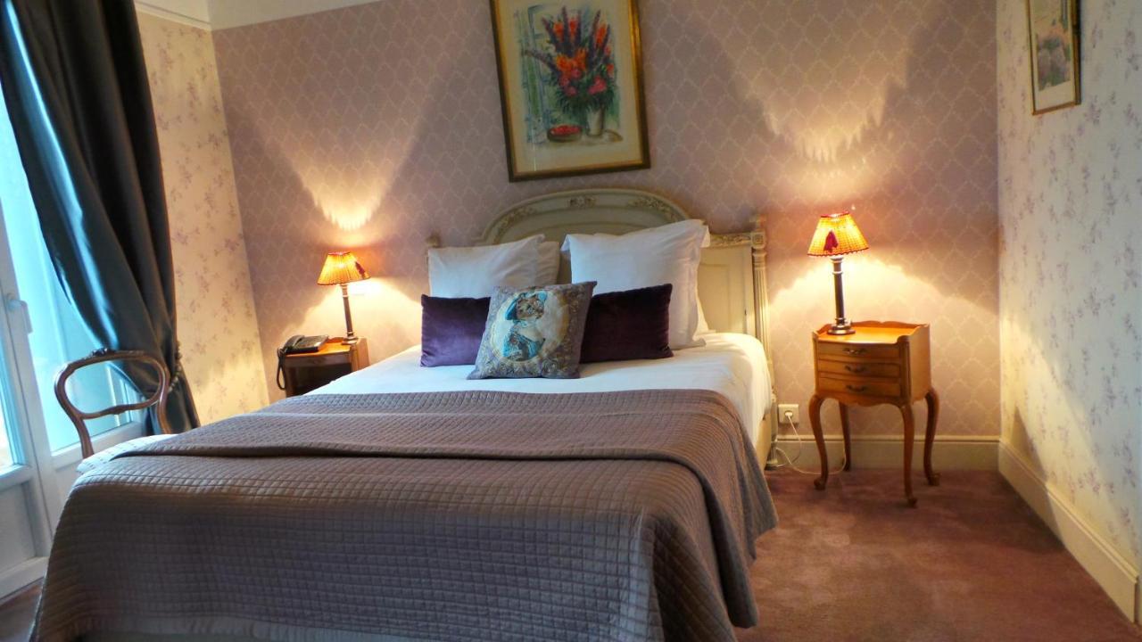Hotel Relais Du Postillon Antibes Buitenkant foto