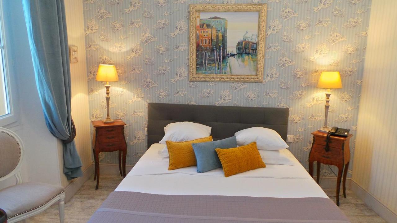 Hotel Relais Du Postillon Antibes Buitenkant foto